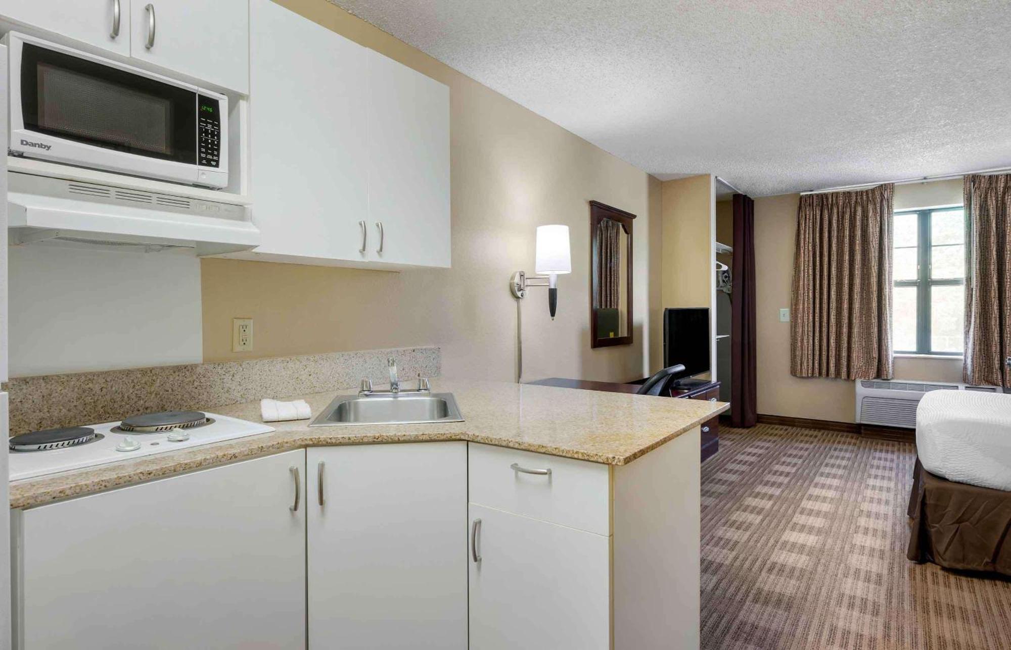 Extended Stay America Suites - Santa Barbara - Calle Real Goleta Exterior photo